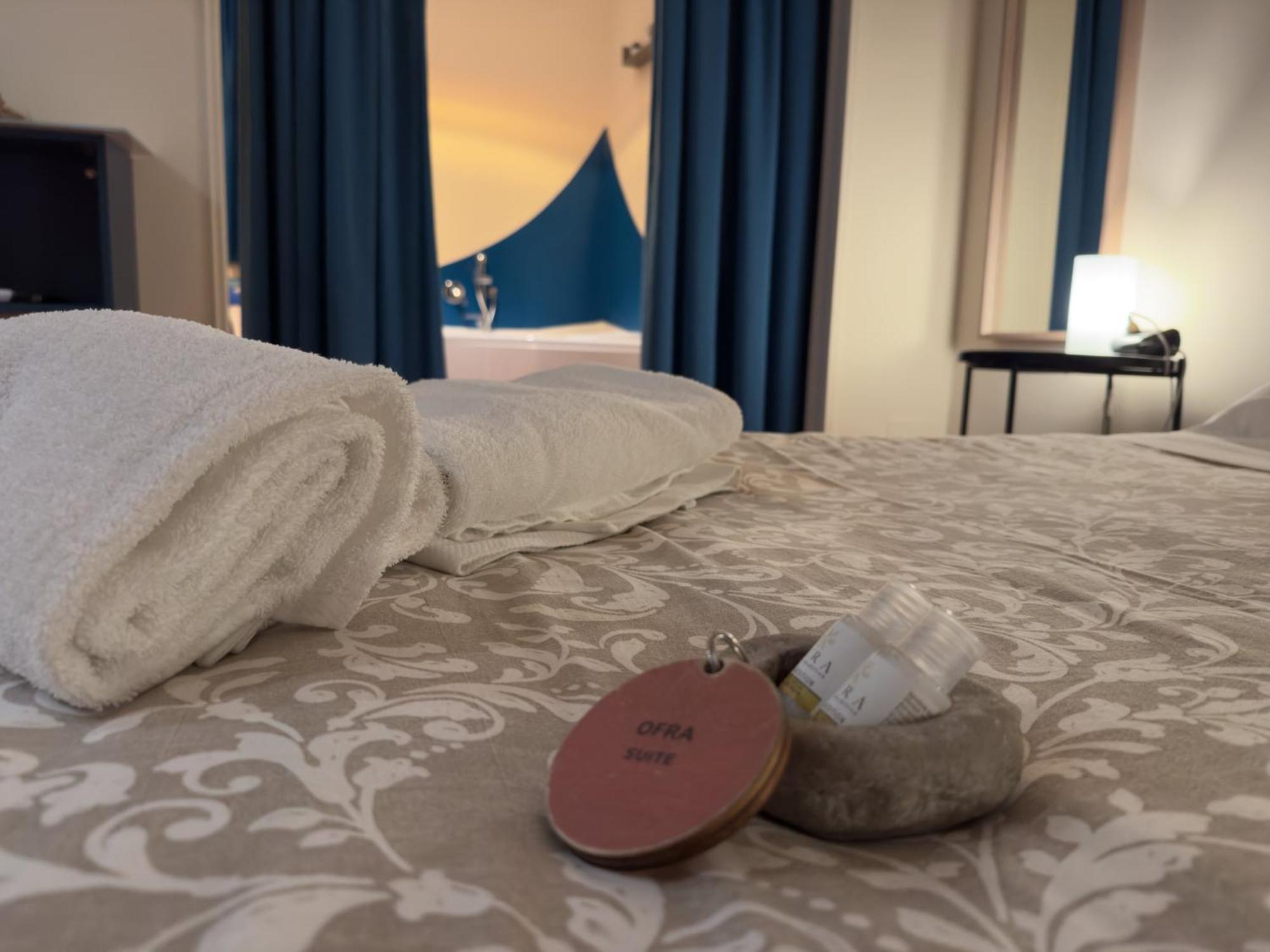 Bracco Rooms & Suites - Boutique Hotel Nel Centro Storico Di Matera Bagian luar foto